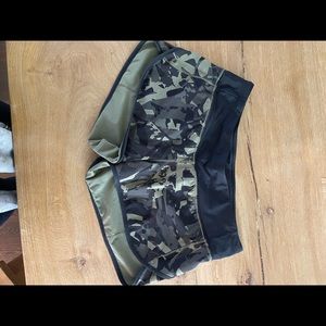 Lululemon high rise speed shirts Used